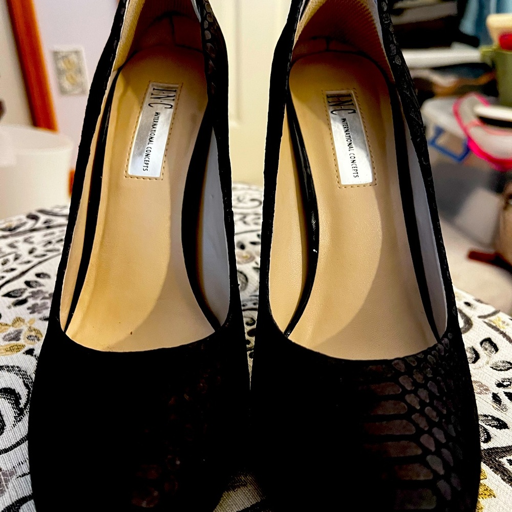 I.N.C. International Concepts Black Pumps